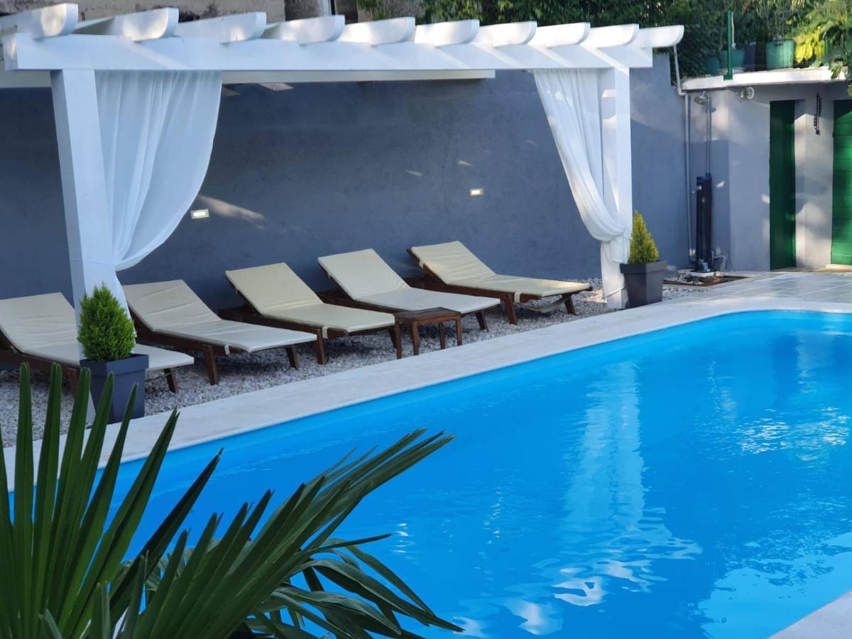 Holiday Home Zezevica Šestanovac Buitenkant foto